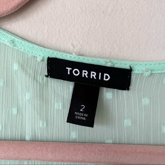 Torrid Clip Dot Ruffle Kimono Light Green Open Front Short Sleeve Size 2 - Picture 3 of 6